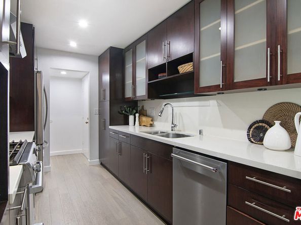 1887 Greenfield Avenue 110, Los Angeles CA 90025