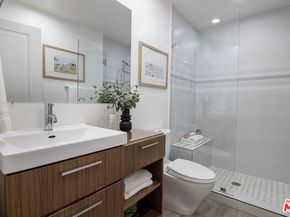 1887 Greenfield Avenue 110, Los Angeles CA 90025