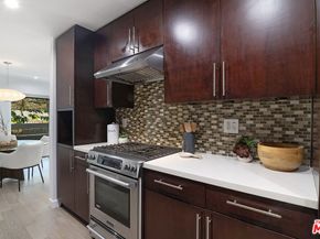1887 Greenfield Avenue 110, Los Angeles CA 90025