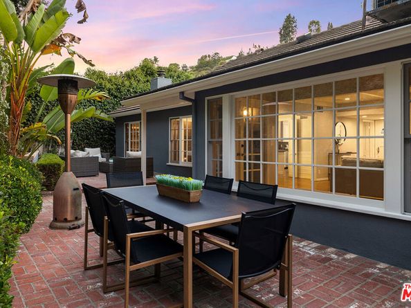 3920 Stone Canyon Avenue, Sherman Oaks CA 91403