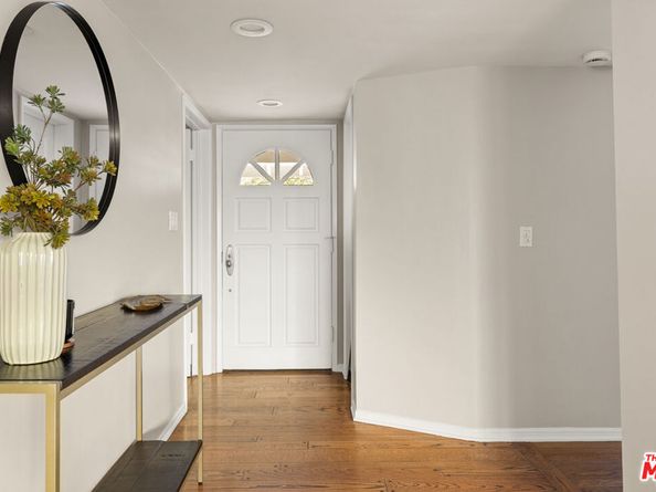 3920 Stone Canyon Avenue, Sherman Oaks CA 91403
