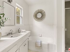 3920 Stone Canyon Avenue, Sherman Oaks CA 91403