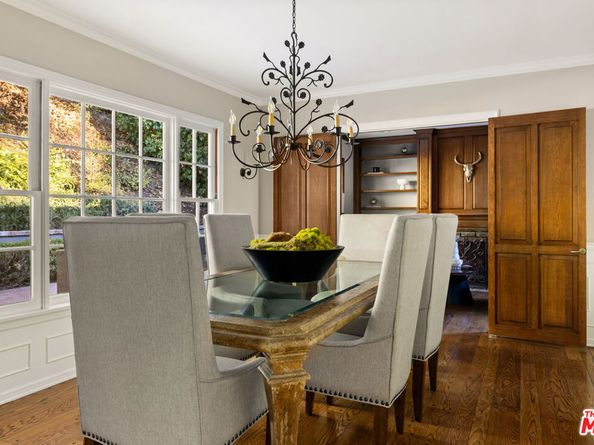 3920 Stone Canyon Avenue, Sherman Oaks CA 91403