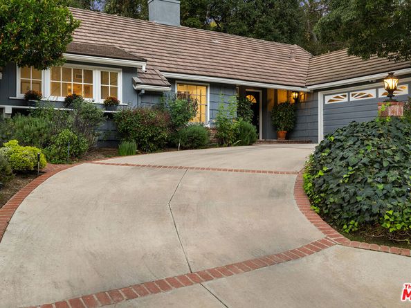 3920 Stone Canyon Avenue, Sherman Oaks CA 91403