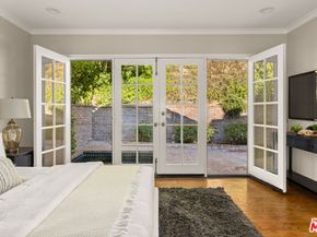 3920 Stone Canyon Avenue, Sherman Oaks CA 91403