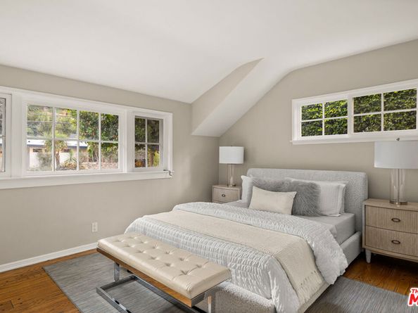 3920 Stone Canyon Avenue, Sherman Oaks CA 91403