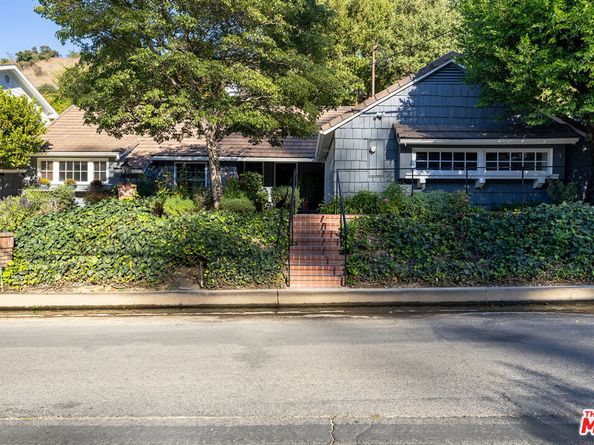3920 Stone Canyon Avenue, Sherman Oaks CA 91403