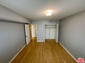 1250 N Kings Road 303, West Hollywood CA 90069