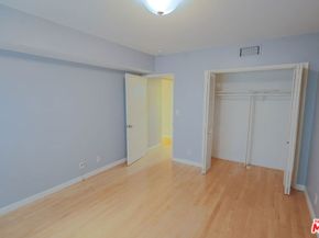 1250 N Kings Road 303, West Hollywood CA 90069