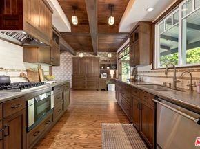 16485 El Hito Place, Pacific Palisades CA 90272
