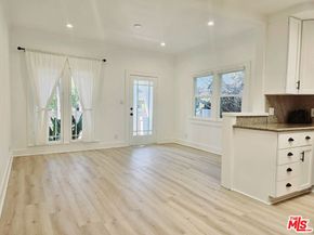 910 Victoria Avenue, Venice CA 90291