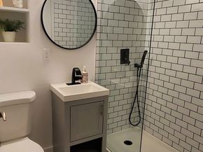910 Victoria Avenue, Venice CA 90291