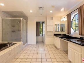 2651 La Cuesta Drive, Los Angeles CA 90046