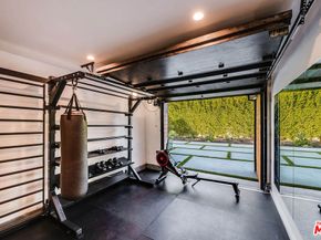 3915 Vista Linda Drive, Encino CA 91316