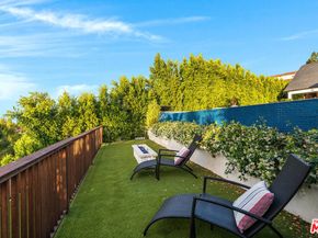 3915 Vista Linda Drive, Encino CA 91316