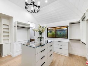 3915 Vista Linda Drive, Encino CA 91316
