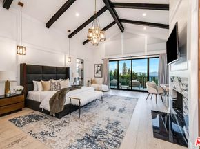 3915 Vista Linda Drive, Encino CA 91316