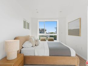 1244 14th Street E, Santa Monica CA 90404