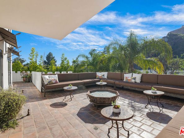 8054 Fareholm Drive, Los Angeles CA 90046