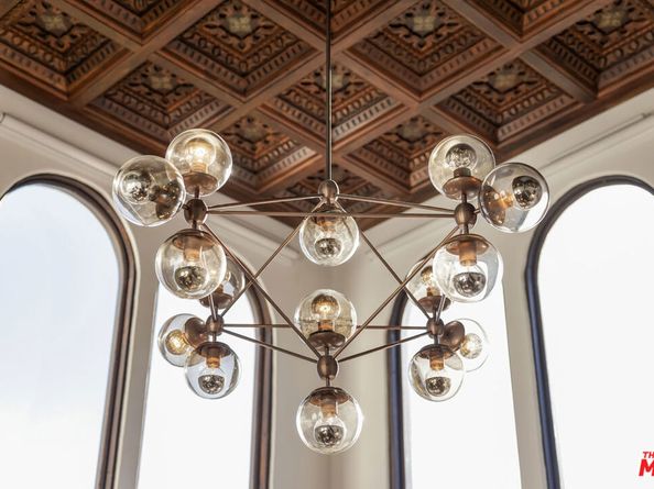 8054 Fareholm Drive, Los Angeles CA 90046