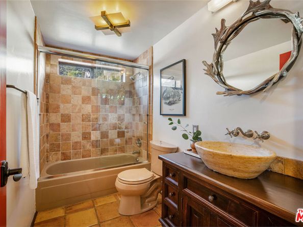 8054 Fareholm Drive, Los Angeles CA 90046