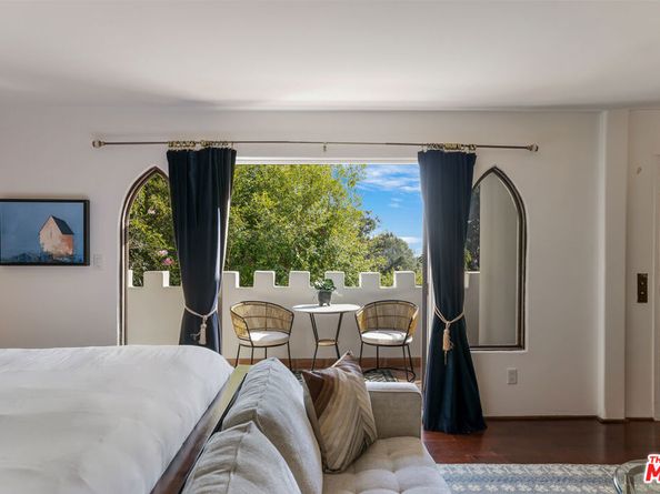 8054 Fareholm Drive, Los Angeles CA 90046