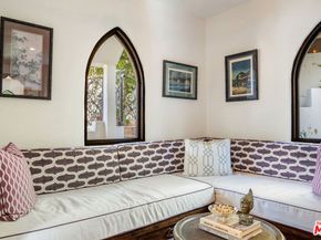 8054 Fareholm Drive, Los Angeles CA 90046