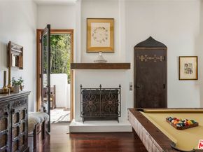 8054 Fareholm Drive, Los Angeles CA 90046