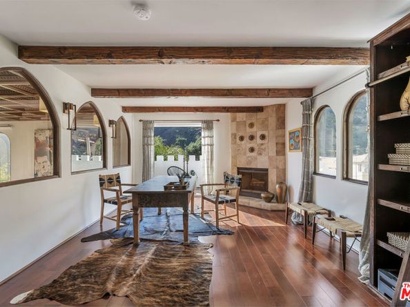 8054 Fareholm Drive, Los Angeles CA 90046