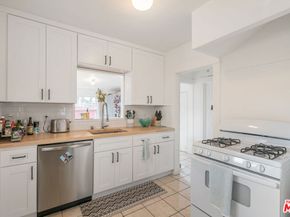 4354 Prospect Avenue, Los Angeles CA 90027