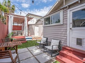4354 Prospect Avenue, Los Angeles CA 90027