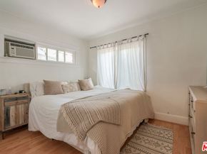 4354 Prospect Avenue, Los Angeles CA 90027