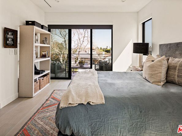 1917 S Bedford Street, Los Angeles CA 90034