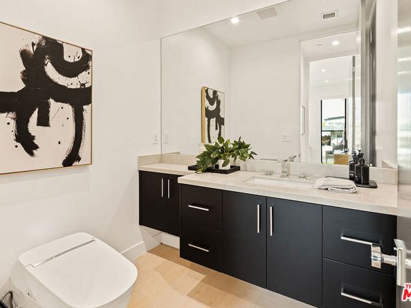 1917 S Bedford Street, Los Angeles CA 90034