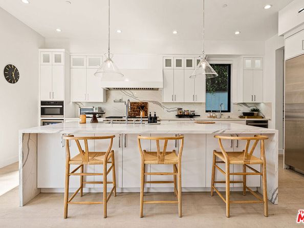 1917 S Bedford Street, Los Angeles CA 90034