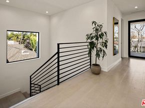 1917 S Bedford Street, Los Angeles CA 90034
