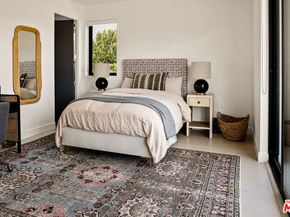 1917 S Bedford Street, Los Angeles CA 90034
