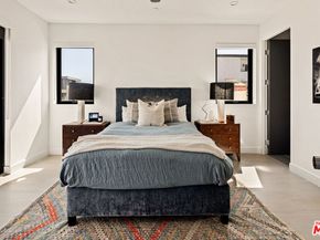 1917 S Bedford Street, Los Angeles CA 90034
