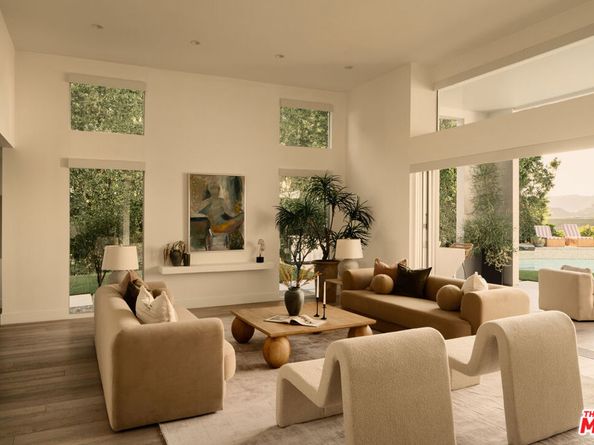 10917 Savona Road, Los Angeles CA 90077