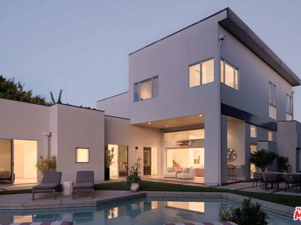 10917 Savona Road, Los Angeles CA 90077