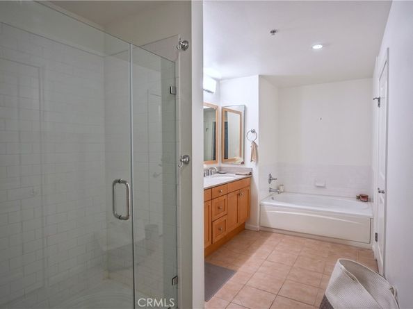 201 E Angeleno Avenue 206, Burbank CA 91502