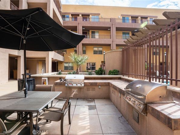 201 E Angeleno Avenue 206, Burbank CA 91502