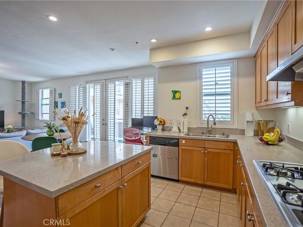 201 E Angeleno Avenue 206, Burbank CA 91502