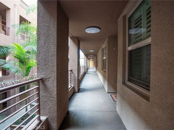 201 E Angeleno Avenue 206, Burbank CA 91502