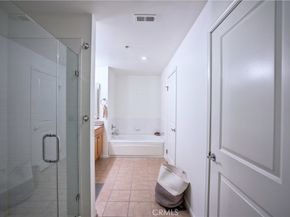 201 E Angeleno Avenue 206, Burbank CA 91502