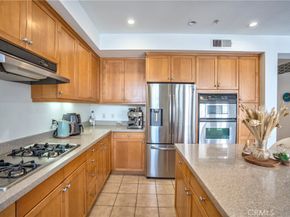 201 E Angeleno Avenue 206, Burbank CA 91502