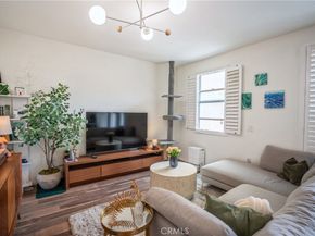 201 E Angeleno Avenue 206, Burbank CA 91502