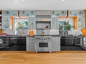 460 University Circle, Claremont CA 91711
