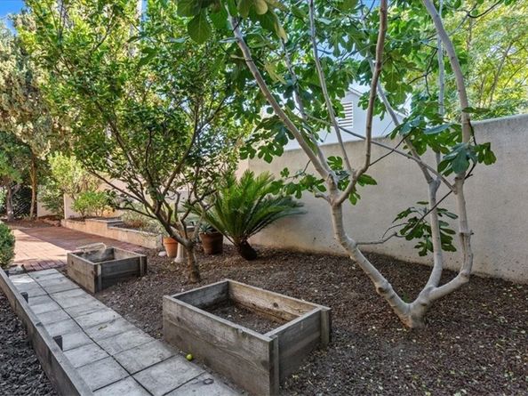 460 University Circle, Claremont CA 91711