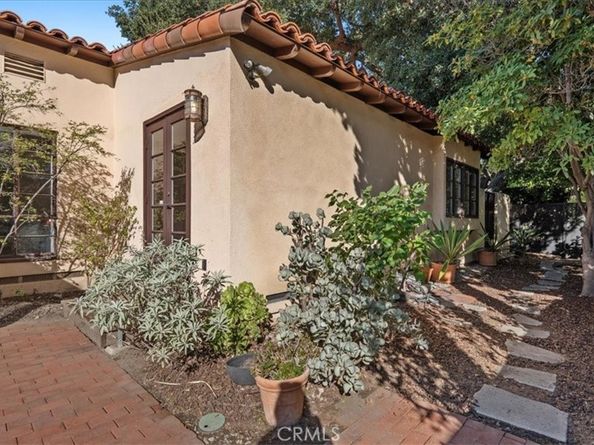 460 University Circle, Claremont CA 91711